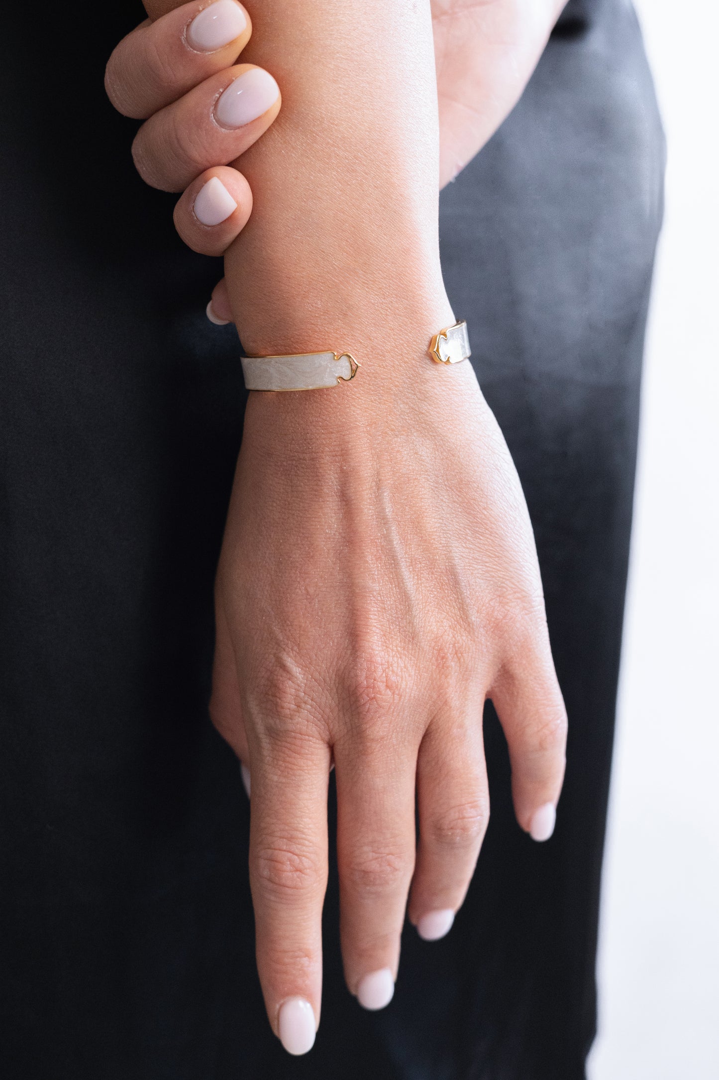 Atlas bangle