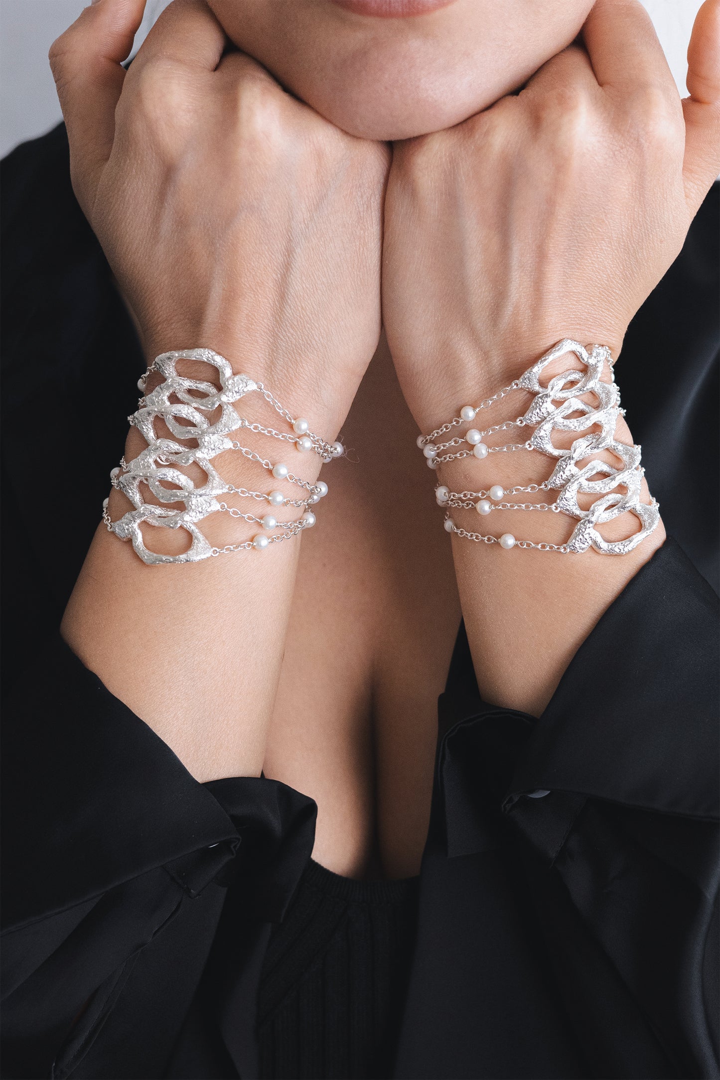 Aphrodite cuff