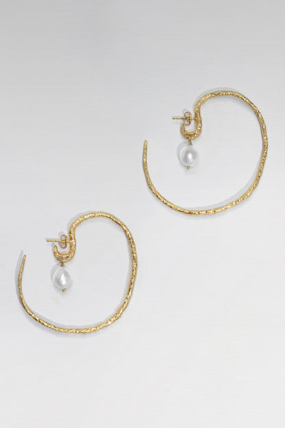 Aphrodite hoops