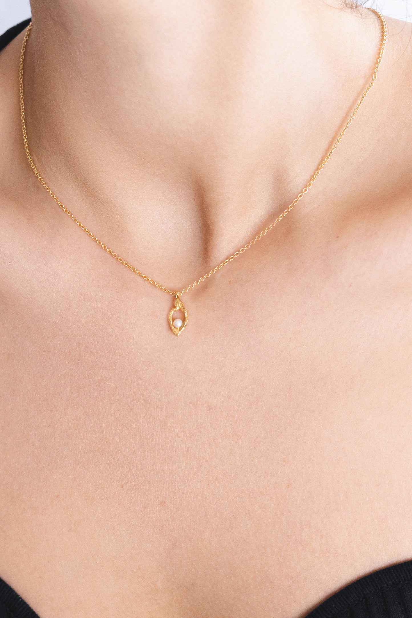Aphrodite Mini Pendant