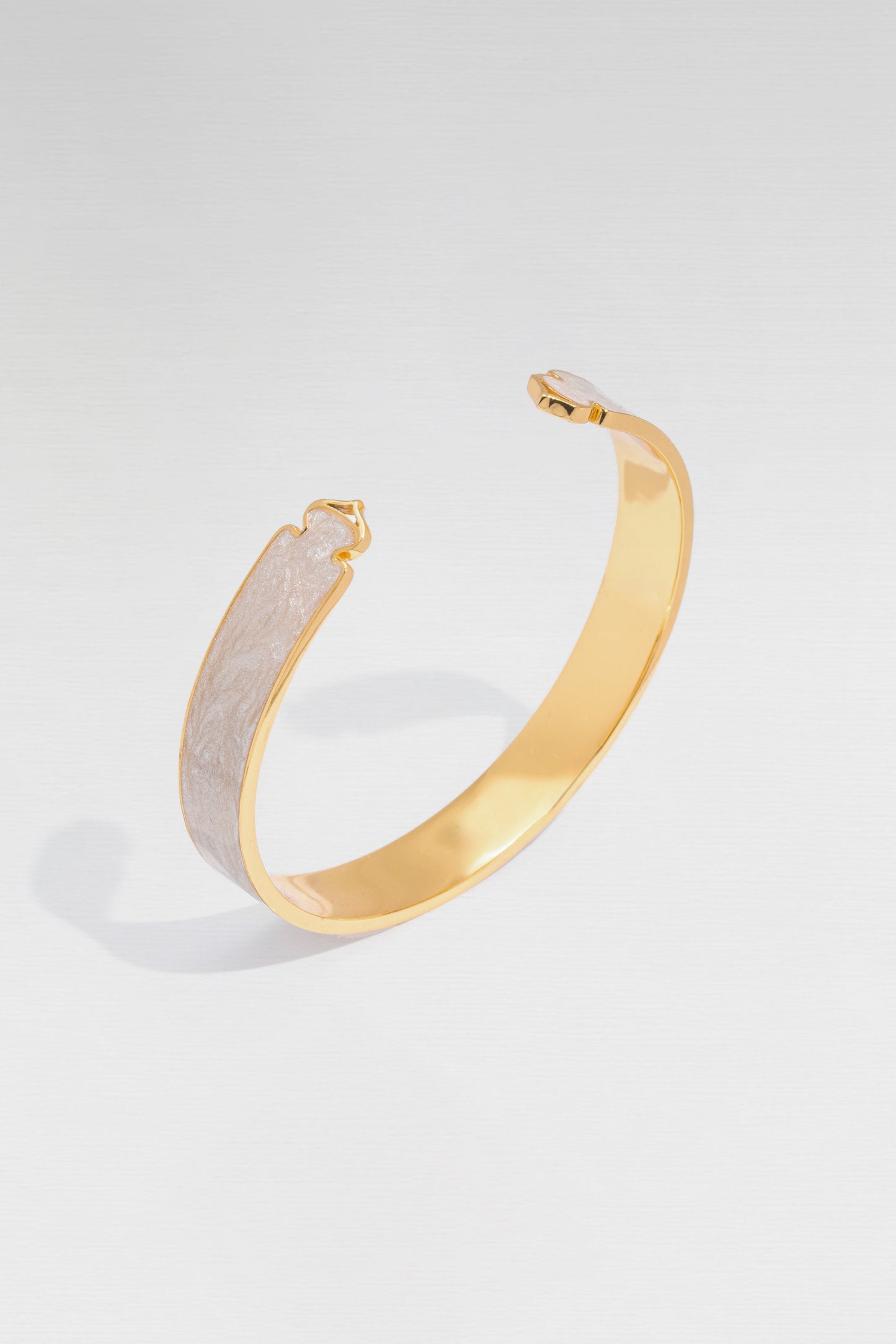 Atlas bangle